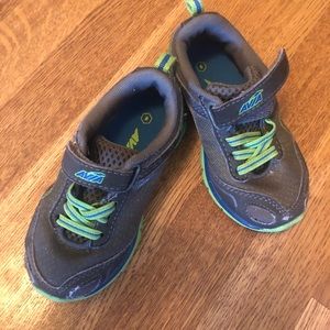 Boys Avia Shoes size 8.